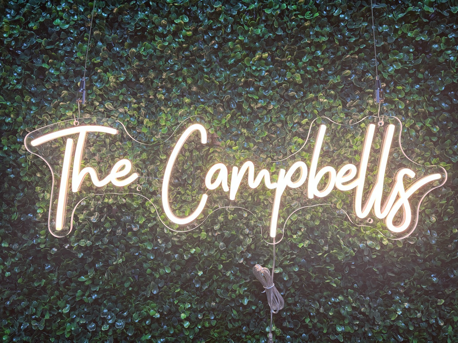 Restaurant LED Sign Ideas That Boost Customer Traffic